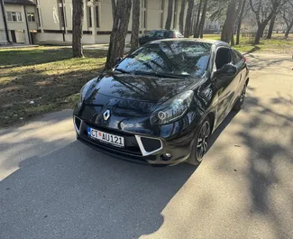 Renault Wind Cabrio 2014 的 Petrol 1.2L 发动机，在 在布德瓦 出租。