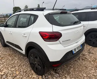 租车 Dacia Sandero Stepway #14769 Automatic 在 地拉那机场，配备 1.0L 发动机 ➤ 来自 马伦伦 在阿尔巴尼亚。