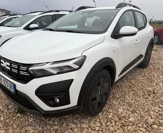 Dacia Sandero Stepway 租赁。在 在阿尔巴尼亚 出租的 经济, 舒适性, 交叉 汽车 ✓ Without Deposit ✓ 提供 TPL, CDW, SCDW, FDW, Theft, Abroad, Young 保险选项。