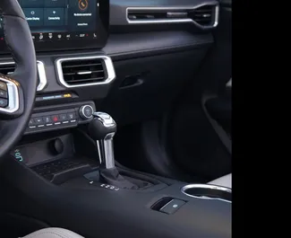 Ford Mustang Cabrio 2025 在 在迪拜 可租赁，具有 250 km/day 里程限制。