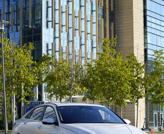 Hyundai Elantra 2024 的 Petrol 1.5L 发动机，在 在阿拉木图 出租。