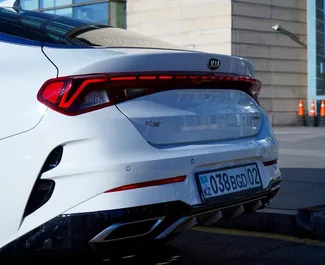Kia K5 租赁。在 在哈萨克斯坦 出租的 舒适性, 高级 汽车 ✓ Without Deposit ✓ 提供 TPL 保险选项。
