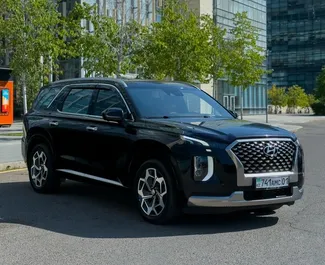 在 在哈萨克斯坦 租赁 Hyundai Palisade 2021 汽车，特点包括 ✓ 使用 Petrol 燃料和 249 马力 ➤ 起价 69000 KZT 每天。