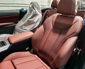 租赁 BMW 420i Cabrio 的正面视图，在迪拜, 阿联酋 ✓ 汽车编号 #5982。✓ Automatic 变速箱 ✓ 1 评论。