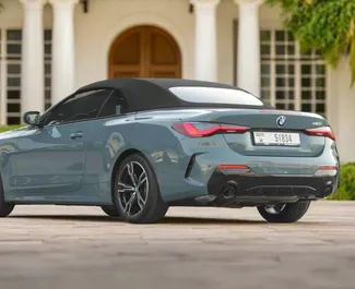 BMW 420i Cabrio 内饰，阿联酋 出租。一辆优秀的 4 座位车，配备 Automatic 变速箱。