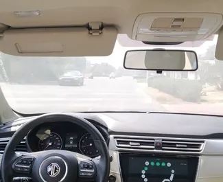 MG 5 2024 的 Petrol 1.6L 发动机，在 在迪拜 出租。