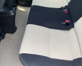 Toyota Yaris 2022 的 Petrol 1.5L 发动机，在 在迪拜 出租。