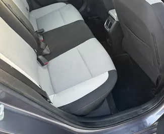 Hyundai Accent 2022 在 在迪拜 可租赁，具有 250 km/day 里程限制。