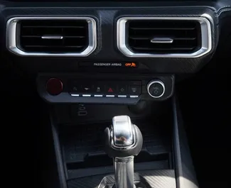 Ford Mustang Cabrio 内饰，阿联酋 出租。一辆优秀的 4 座位车，配备 Automatic 变速箱。