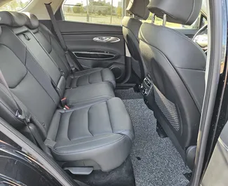 Genesis GV70 内饰，在白俄罗斯 出租。一辆优秀的 5 座位车，配备 Automatic 变速箱。