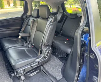 Honda Odyssey 2023 在 在埃里温 可租赁，具有 unlimited 里程限制。