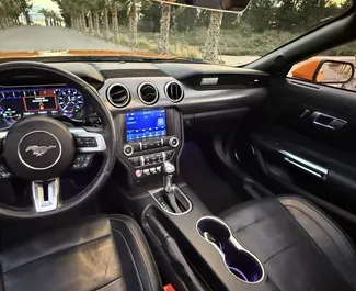 Ford Mustang Cabrio 租赁。在 在西班牙 出租的 高级, 豪华, 敞篷车 汽车 ✓ Deposit of 1500 EUR ✓ 提供 TPL 保险选项。