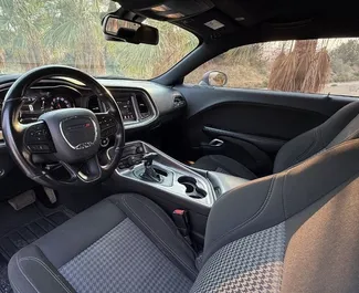 Dodge Challenger 租赁。在 在西班牙 出租的 高级, 豪华 汽车 ✓ Deposit of 1000 EUR ✓ 提供 TPL 保险选项。