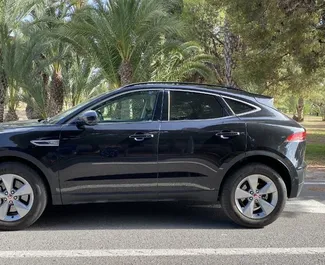 Jaguar F-PACE 租赁。在 在西班牙 出租的 高级, 豪华, 交叉 汽车 ✓ Deposit of 1000 EUR ✓ 提供 TPL 保险选项。