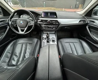 BMW G30 2018 的 Diesel 2.0L 发动机，在 在明斯克 出租。