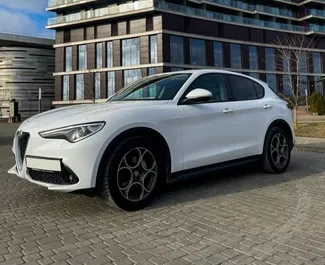 租赁 Alfa Romeo Stelvio Quadrifoglio 的正面视图，在明斯克, 白俄罗斯 ✓ 汽车编号 #15039。✓ Automatic 变速箱 ✓ 0 评论。