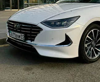 Hyundai Sonata 租赁。在 在哈萨克斯坦 出租的 舒适性, 高级 汽车 ✓ Without Deposit ✓ 提供 TPL, No Deposit 保险选项。