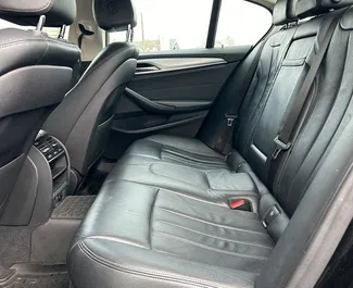 BMW G30 租赁。在 在白俄罗斯 出租的 高级 汽车 ✓ Deposit of 200 USD ✓ 提供 TPL, CDW 保险选项。