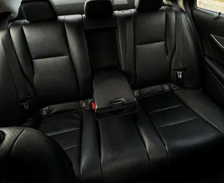 在 在白俄罗斯 租赁 Mercedes-Benz E-Class 2017 汽车，特点包括 ✓ 使用 Petrol 燃料和 184 马力 ➤ 起价 88 USD 每天。