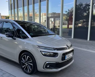 Citroen C4 Grand Picasso 租赁。在 在西班牙 出租的 舒适性, 高级, 小型货车 汽车 ✓ Deposit of 500 EUR ✓ 提供 TPL 保险选项。