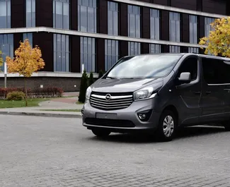 租赁 Opel Vivaro 的正面视图，在明斯克, 白俄罗斯 ✓ 汽车编号 #15043。✓ Automatic 变速箱 ✓ 0 评论。