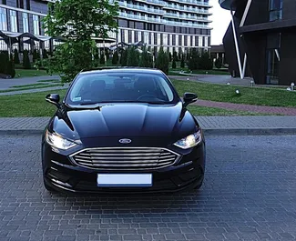 租赁 Ford Fusion Sedan 的正面视图，在明斯克, 白俄罗斯 ✓ 汽车编号 #15020。✓ Automatic 变速箱 ✓ 0 评论。