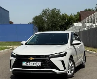 租赁 Chevrolet Monza 的正面视图，在阿拉木图, 哈萨克斯坦 ✓ 汽车编号 #15027。✓ Automatic 变速箱 ✓ 0 评论。