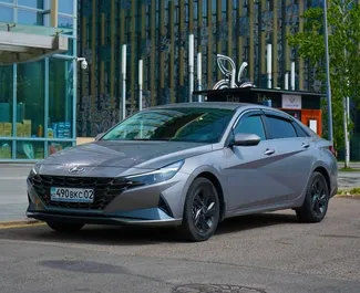租赁 Hyundai Elantra 的正面视图，在阿拉木图, 哈萨克斯坦 ✓ 汽车编号 #15085。✓ Automatic 变速箱 ✓ 0 评论。