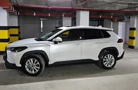 租赁 Toyota Corolla Cross 的正面视图，在巴库, 阿塞拜疆 ✓ 汽车编号 #15069。✓ Automatic 变速箱 ✓ 0 评论。