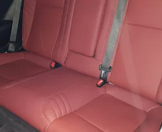 在 在白俄罗斯 租赁 Dodge Challenger 2016 汽车，特点包括 ✓ 使用 Petrol 燃料和 305 马力 ➤ 起价 90 USD 每天。