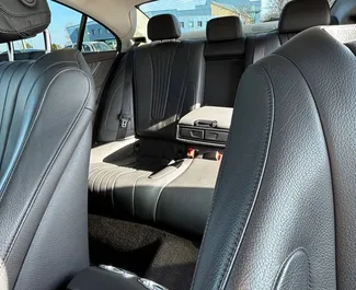 Mercedes-Benz CLS-Class 2018 的 Diesel 2.0L 发动机，在 在明斯克 出租。