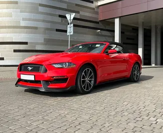 租车 Ford Mustang Cabrio #15042 Automatic 在 在明斯克，配备 2.3L 发动机 ➤ 来自 德米特里 在白俄罗斯。