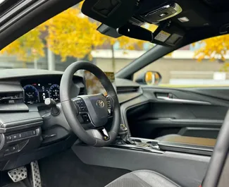 Toyota Camry 租赁。在 在白俄罗斯 出租的 舒适性, 高级 汽车 ✓ Without Deposit ✓ 提供 TPL, CDW 保险选项。