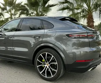 租赁 Porsche Cayenne 的正面视图，在阿利坎特, 西班牙 ✓ 汽车编号 #15055。✓ Automatic 变速箱 ✓ 0 评论。