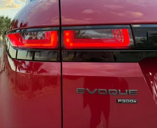 Land Rover Range Rover Evoque 内饰，在西班牙 出租。一辆优秀的 5 座位车，配备 Automatic 变速箱。