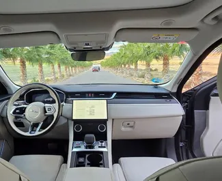 Jaguar F-PACE 2022 搭载 All wheel drive 系统，在阿利坎特 可用。