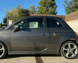 Abarth 695 Cabrio 租赁。在 在西班牙 出租的 经济, 敞篷车 汽车 ✓ Deposit of 500 EUR ✓ 提供 TPL 保险选项。