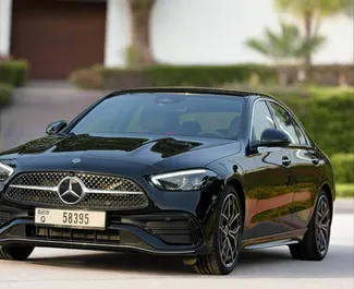 租赁 Mercedes-Benz C200 的正面视图，在迪拜, 阿联酋 ✓ 汽车编号 #6160。✓ Automatic 变速箱 ✓ 0 评论。