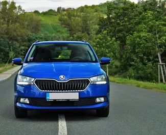 租车 Skoda Fabia Combi #15250 Manual 在 在布达佩斯，配备 1.0L 发动机 ➤ 来自 凯特 在匈牙利。
