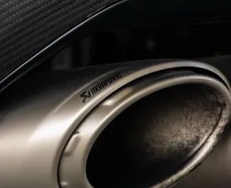 Lamborghini Urus 2025 的 Petrol 4.0L 发动机，在 在迪拜 出租。