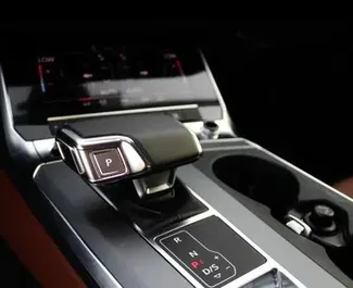 Audi A6 Allroad 2024 在 在迪拜 可租赁，具有 unlimited 里程限制。