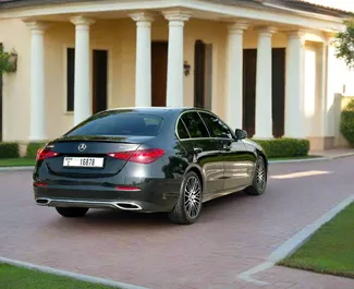 Mercedes-Benz C300 Coupe 租赁。在 阿联酋 出租的 高级, 豪华 汽车 ✓ Deposit of 2000 AED ✓ 提供 TPL 保险选项。