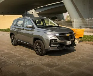 租车 Chevrolet Captiva #5989 Automatic 在 在迪拜，配备 1.8L 发动机 ➤ 来自 阿巴斯 阿联酋。