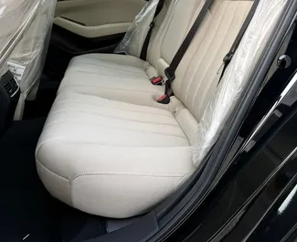 Mazda CX-5 2025 的 Petrol 2.5L 发动机，在 在迪拜 出租。