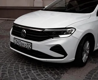 在 在哈萨克斯坦 租赁 Volkswagen Polo Sedan 2021 汽车，特点包括 ✓ 使用 Petrol 燃料和 110 马力 ➤ 起价 18000 KZT 每天。
