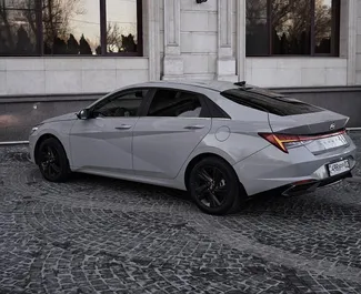在 在哈萨克斯坦 租赁 Hyundai Elantra 2022 汽车，特点包括 ✓ 使用 Petrol 燃料和 128 马力 ➤ 起价 23000 KZT 每天。