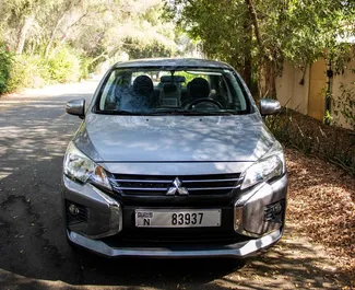 租车 Mitsubishi Attrage #6649 Automatic 在 在迪拜，配备 1.3L 发动机 ➤ 来自 阿巴斯 阿联酋。