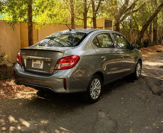 在 阿联酋 租赁 Mitsubishi Attrage 2024 汽车，特点包括 ✓ 使用 Petrol 燃料和 100 马力 ➤ 起价 55 AED 每天。