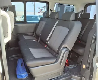 Hyundai Staria 2025 在 在安塔利亚机场 可租赁，具有 250 km/day 里程限制。