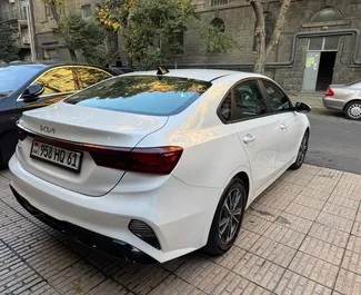 租赁 Kia Forte 的正面视图，在埃里温, 亚美尼亚 ✓ 汽车编号 #15481。✓ Automatic 变速箱 ✓ 0 评论。